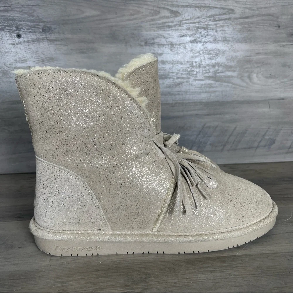 Bearpaw Womens 9 Christie Suede Sheepskin Lining Fringe NeverWet Sparkle Booties